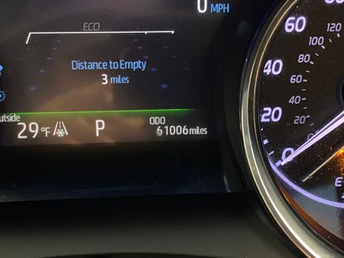 Used 2020 Toyota Camry XLE image 21