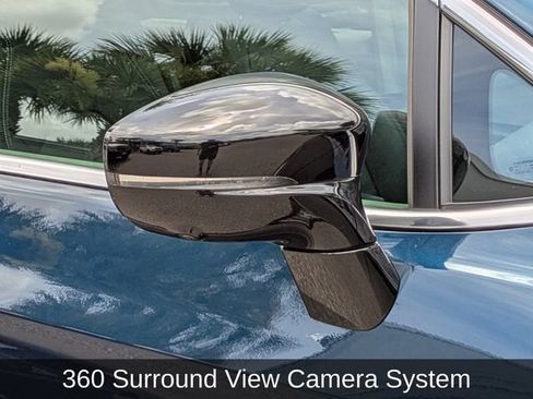 Used 2024 Chrysler Pacifica Touring-L AWD/4WD image 16