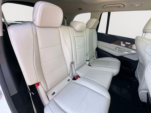 Used 2023 Mercedes-Benz GLS 450 4MATIC image 31
