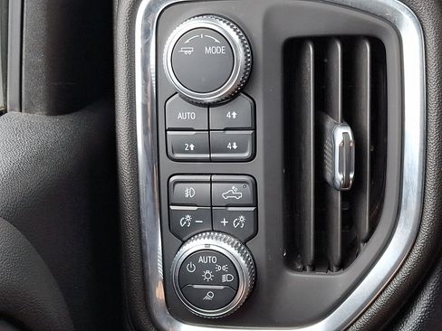 Used 2020 GMC Sierra 2500 AT4 w/ AT4 Premium Package AWD/4WD image 27