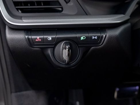 Certified 2024 Porsche 911 Carrera image 18