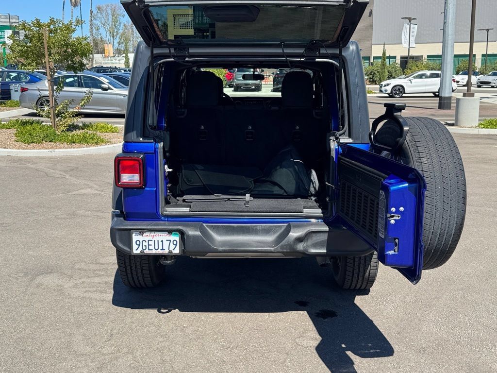 Used 2018 Jeep Wrangler Unlimited Sport S AWD/4WD image 22