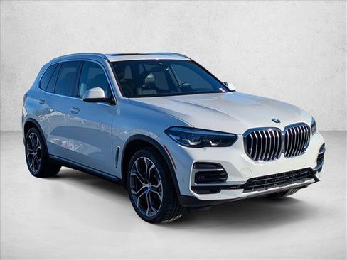Certified 2023 BMW X5 sDrive40i w/ Parking Assistance Package image 3
