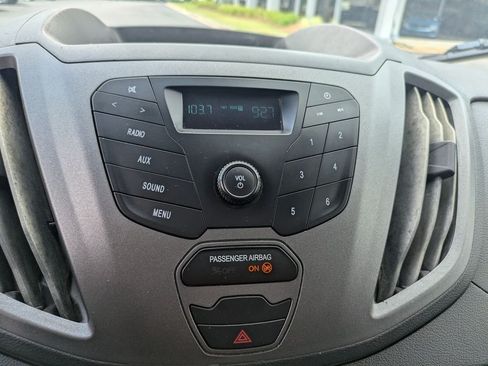 Used 2017 Ford Transit 250 138 RWD image 21