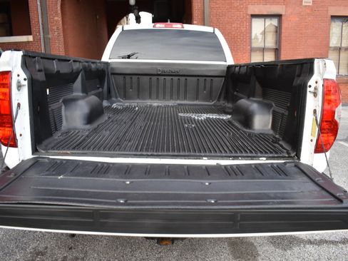 Used 2020 Toyota Tundra SR5 image 40