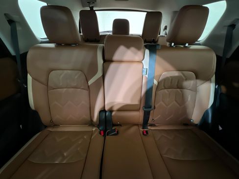 New 2026 Nissan Pathfinder Platinum image 26