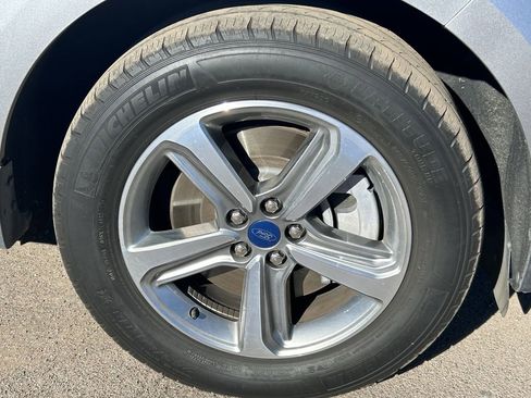 Used 2022 Ford Edge SEL w/ Convenience Package image 7