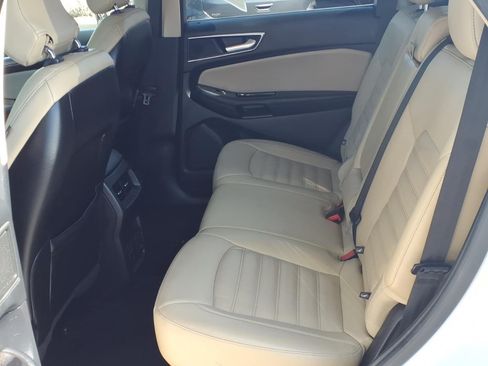 Used 2015 Ford Edge SEL w/ Equipment Group 201A FWD image 17