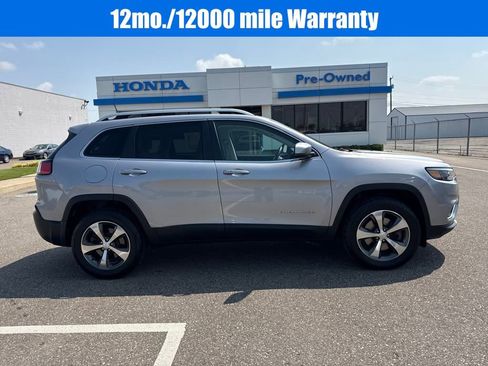 Used 2019 Jeep Cherokee Limited image 1