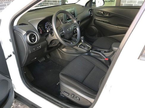 Used 2023 Hyundai Kona SEL image 5