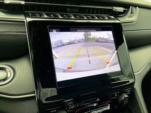 New 2025 Jeep Grand Cherokee L Altitude image 13