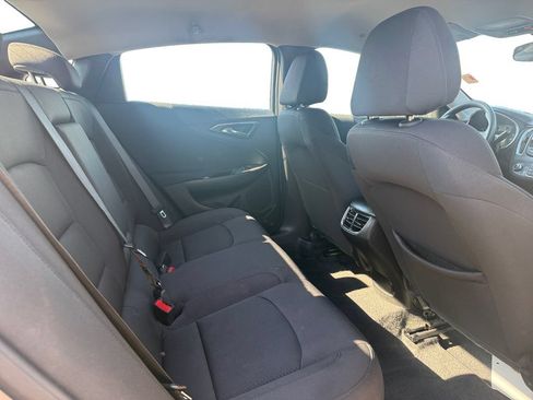 Used 2025 Chevrolet Malibu LT FWD image 13