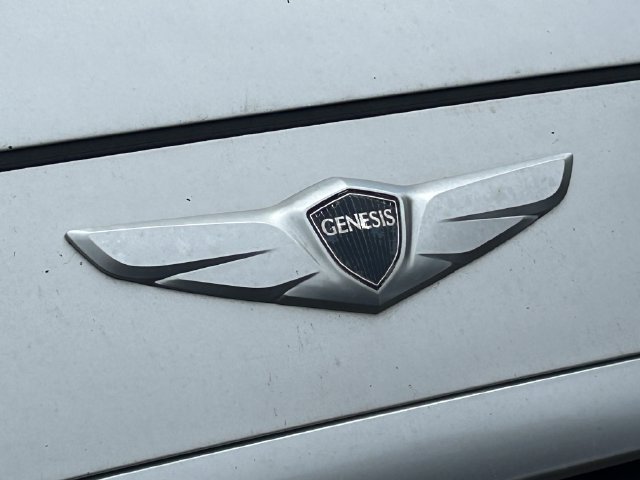 Used 2015 Hyundai Genesis 5.0 RWD image 9