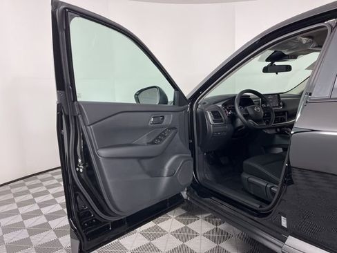 New 2026 Nissan Rogue S image 16