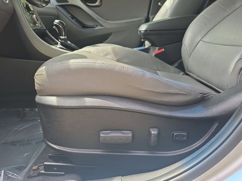 Used 2015 Hyundai Elantra Sport image 27