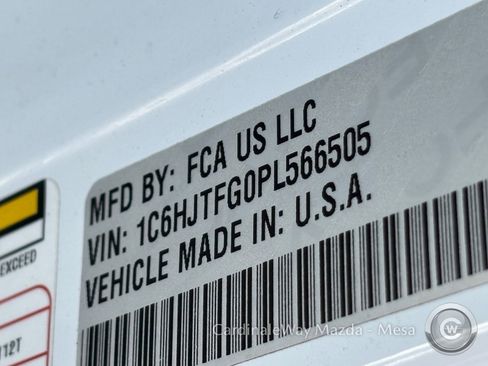 Used 2023 Jeep Gladiator Overland image 31