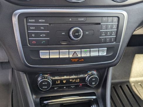 Used 2019 Mercedes-Benz GLA 250 4MATIC image 14