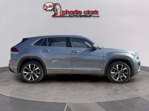 Used 2024 Volkswagen Atlas Cross Sport SEL Premium R-Line AWD/4WD image 6