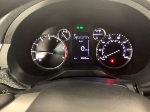 Used 2023 Lexus GX 460 Premium w/ Premium Package image 6