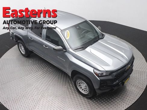 Used 2023 Chevrolet Colorado W/T RWD image 3