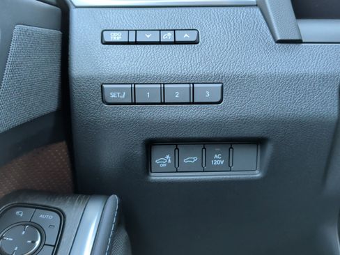 Used 2026 Lexus GX 550 w/ Accessory Package (2T) image 22