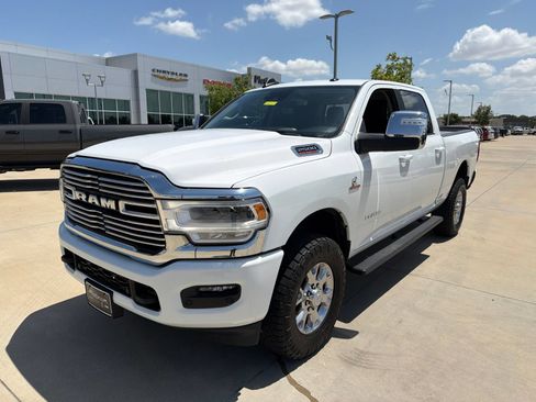 Used 2024 RAM 2500 Laramie w/ Safety Group AWD/4WD image 9