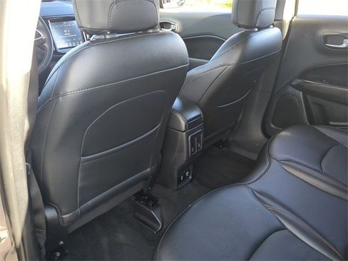 Certified 2019 Jeep Compass Limited image 17