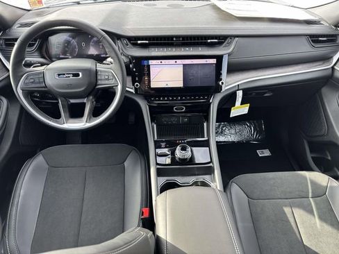 New 2026 Jeep Grand Cherokee Altitude AWD/4WD image 2