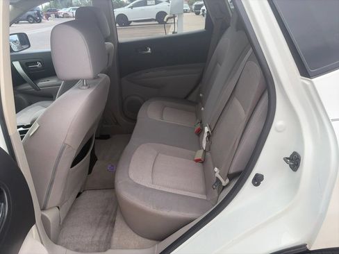 Used 2013 Nissan Rogue SV FWD image 20