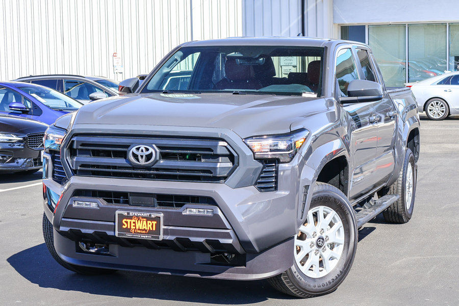 Used 2025 Toyota Tacoma SR5 AWD/4WD image 1