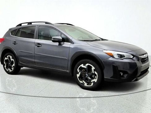 Used 2022 Subaru Crosstrek 2.5i Limited w/ Moonroof Package 2 AWD/4WD image 3
