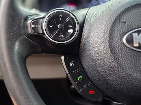 Used 2017 Kia Soul image 30