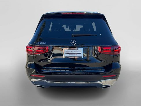 New 2025 Mercedes-Benz GLB 250 image 4