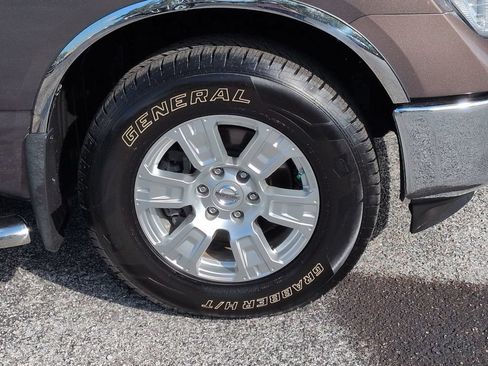 Used 2018 Nissan Titan SV w/ SV Convenience Package RWD image 11