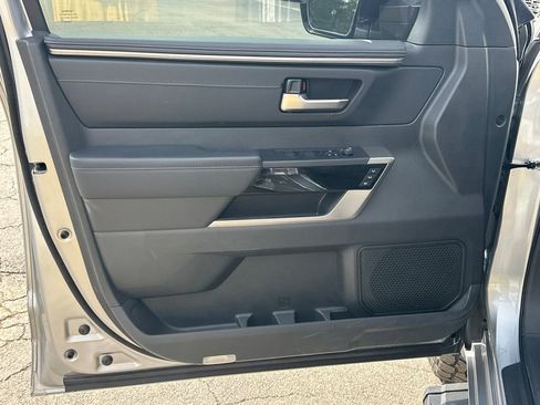 Used 2024 Toyota Tundra Limited AWD/4WD image 11