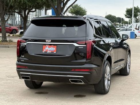 Used 2024 Cadillac XT6 Premium Luxury AWD/4WD image 4