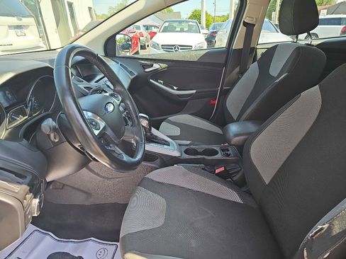 Used 2012 Ford Focus SE image 25