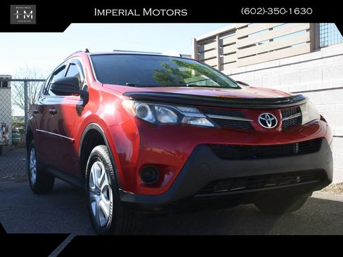 Used 2014 Toyota RAV4 LE image 1
