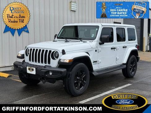 Used 2022 Jeep Wrangler Unlimited Sahara AWD/4WD image 1