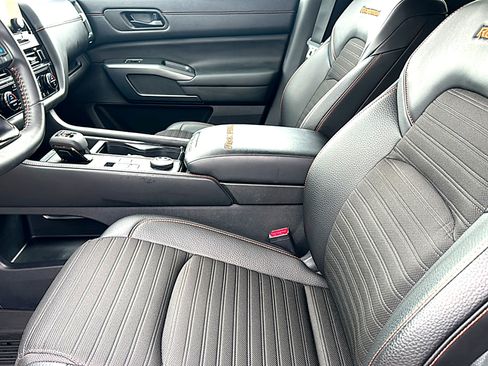 Certified 2025 Nissan Pathfinder Rock Creek AWD/4WD image 13