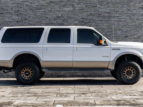Used 2005 Ford Excursion Eddie Bauer image 10