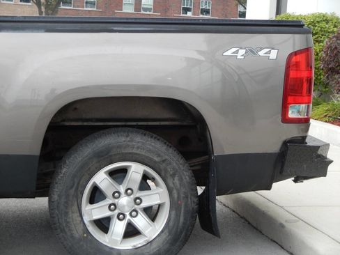 Used 2013 GMC Sierra 1500 SLE w/ Power Tech Package image 11