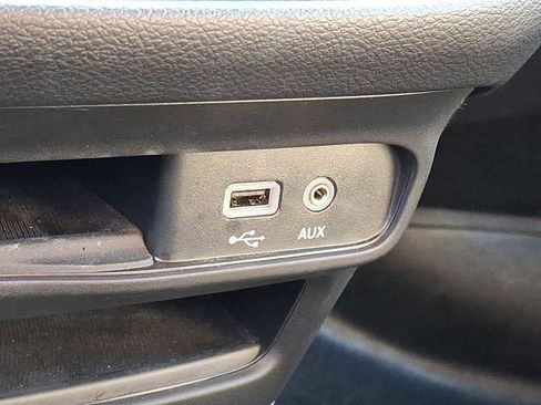 Certified 2020 Chrysler Pacifica Touring-L w/ Advanced Safetytec Group image 29