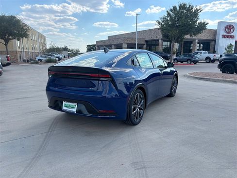 New 2026 Toyota Prius XLE image 6