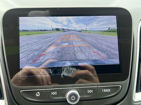 Used 2025 Chevrolet Malibu LT FWD image 25