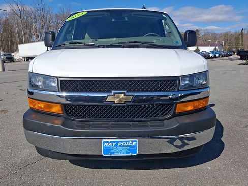 Used 2023 Chevrolet Express 3500 LT w/ LT Preferred Equipment Group image 2