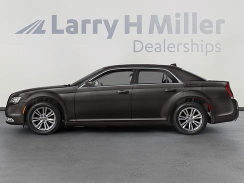 Used 2022 Chrysler 300 S image 4