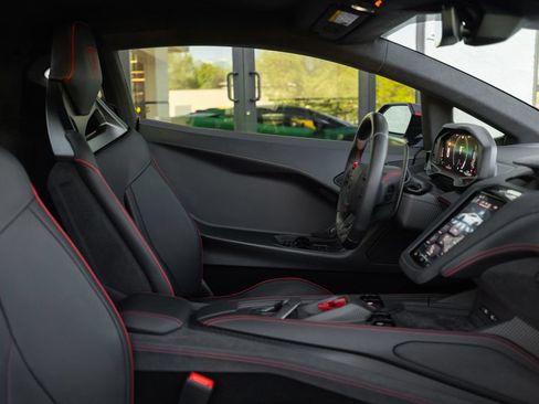 Used 2026 Lamborghini Temerario AWD/4WD image 19