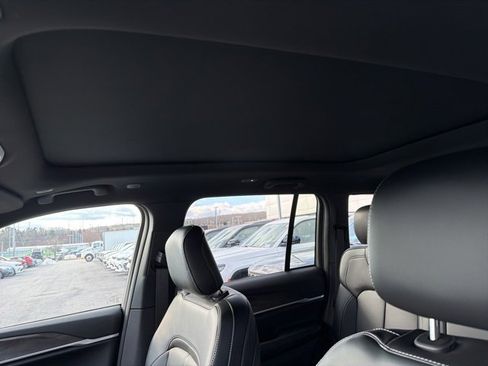 New 2025 Jeep Grand Cherokee Limited image 13