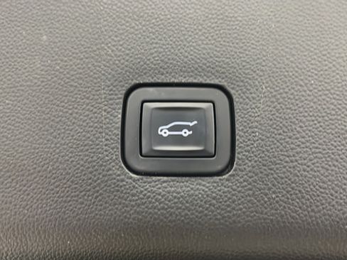 Used 2019 Chevrolet Traverse LT AWD/4WD image 33